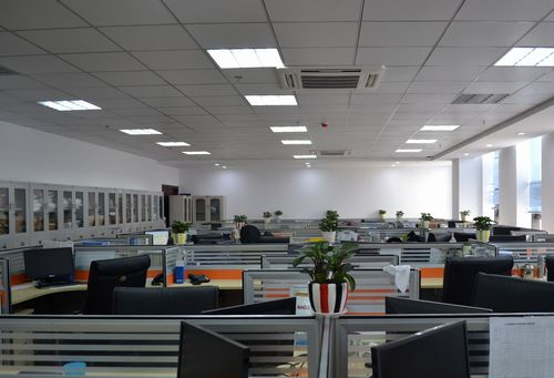 得潤電子： 公司產品目前廣泛應用于家用電器、計算機及外圍設備、通訊、智能汽車、新能源汽車等各個領域:家用電器公司